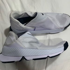 NIKE flyease sneakers white. Only worn twice